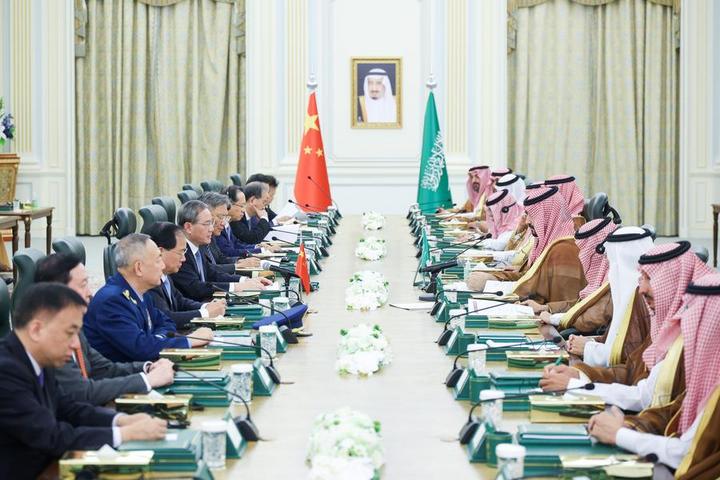 China Premier's delegation meet with Saudi counterpart in Riyadh