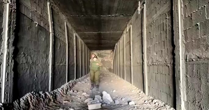 Israeli army shows reporters tunnels in southern Gaza