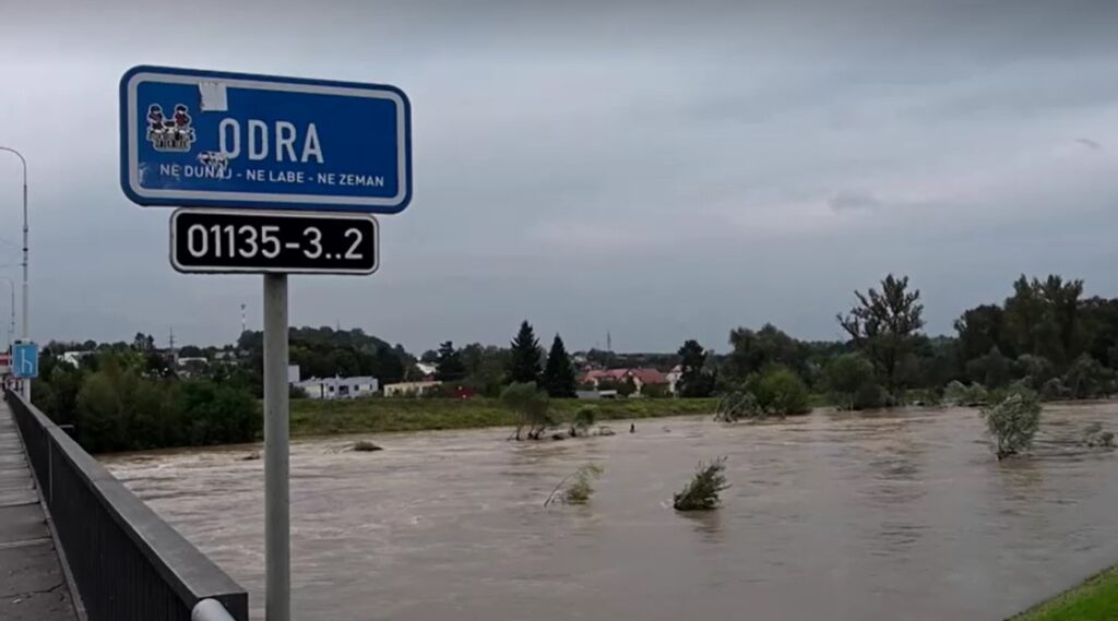 high water in Odra River in Czech