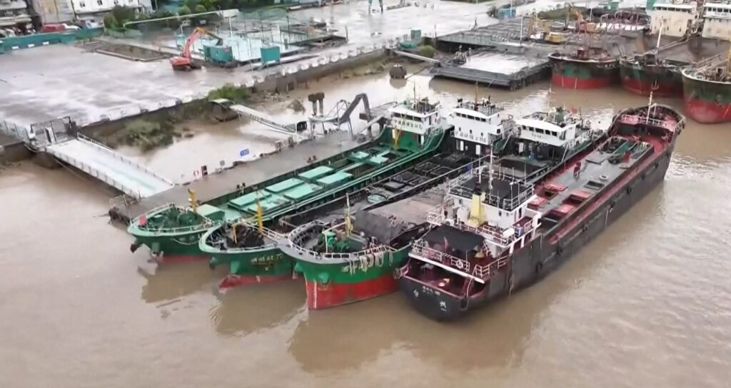 vessels dock at port