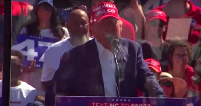 Trump's rally in Wilmington, North Carolina close up