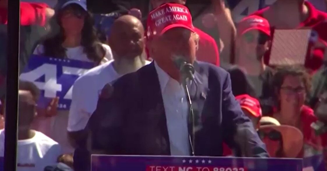 Trump's rally in Wilmington, North Carolina close up