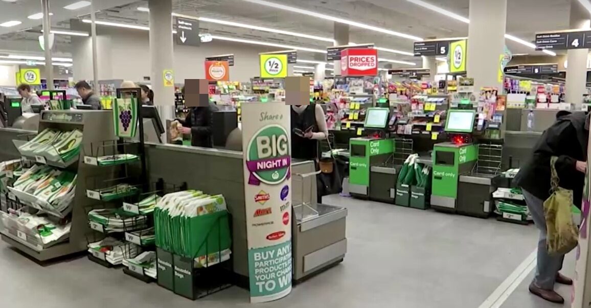 customers in supermarket