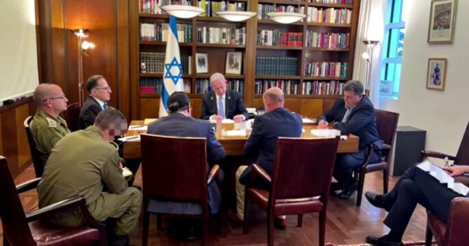 Israeli Prime Minister in meeting with senior officers