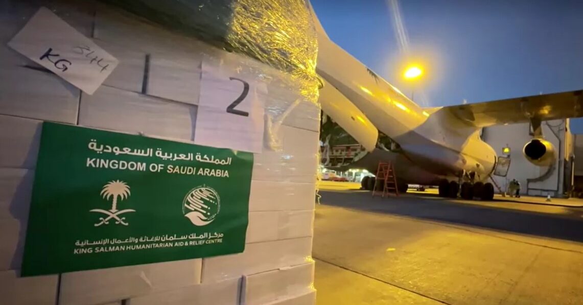 Saudi Arabia sends supplies to Lebanon