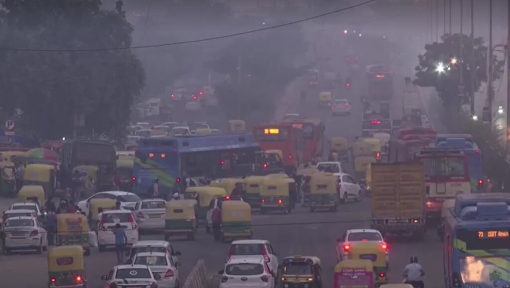 traffic in India amid haze