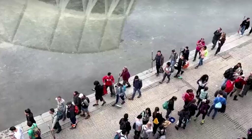 Volunteers line up for cleanup effort in Spain