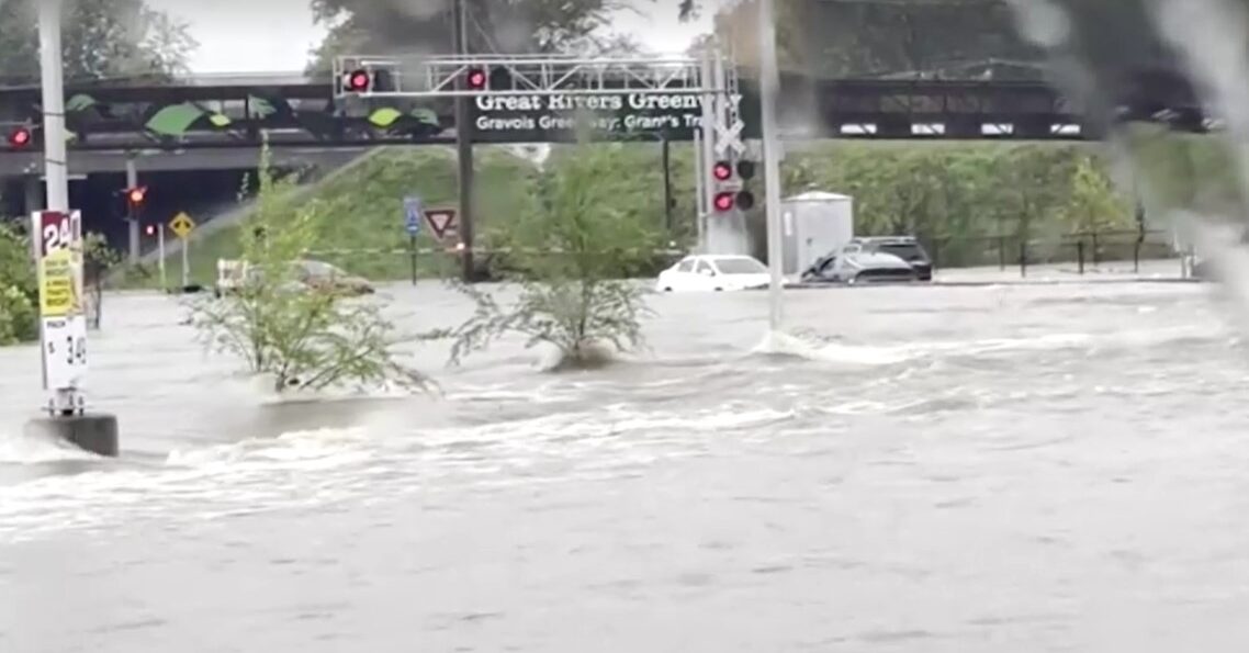 Flash floods hit Missouri's Saint Louis on Election Day