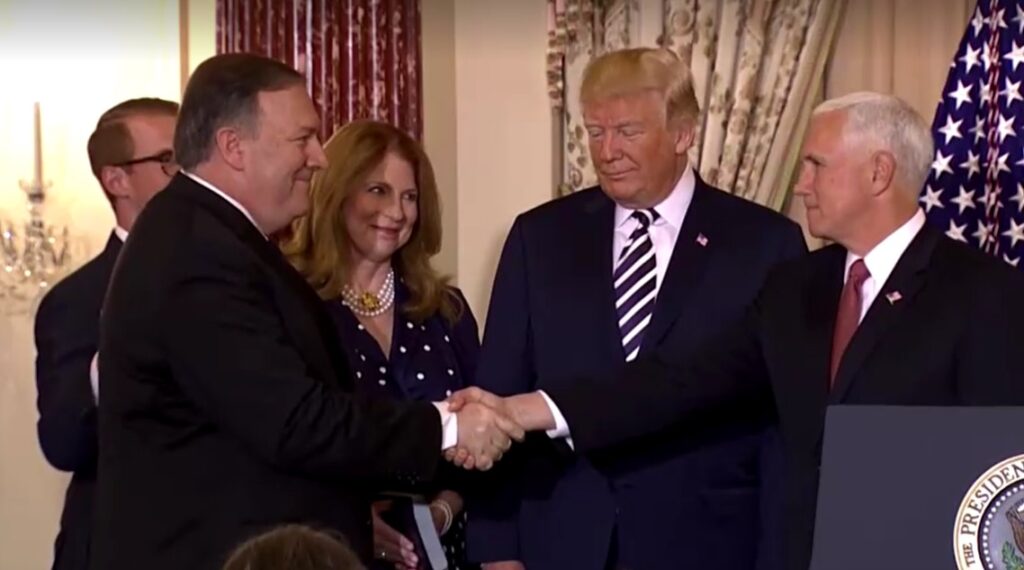 Mike Pompeo is sworn under Trump administration in 2018