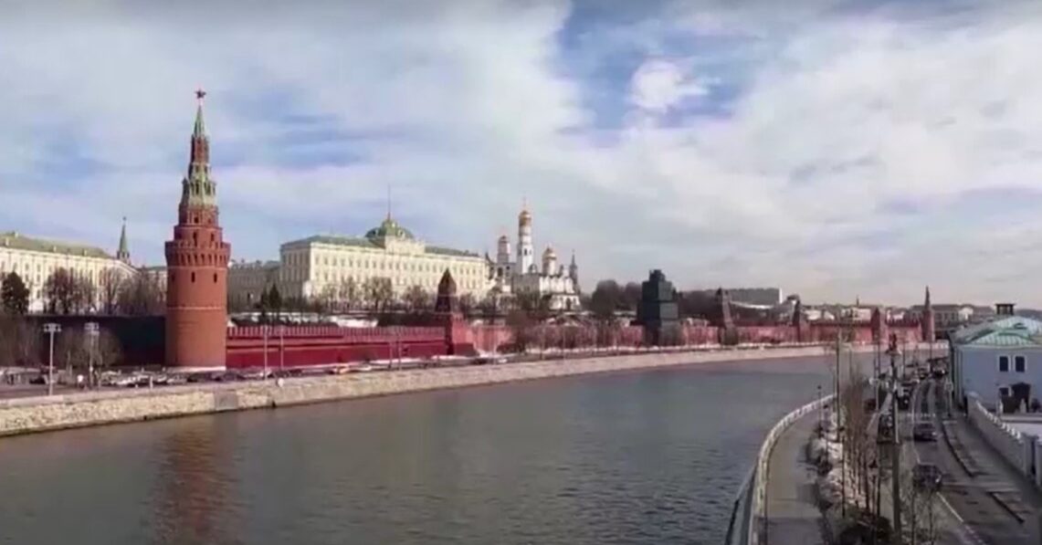 Kremlin sits along river in Moscow