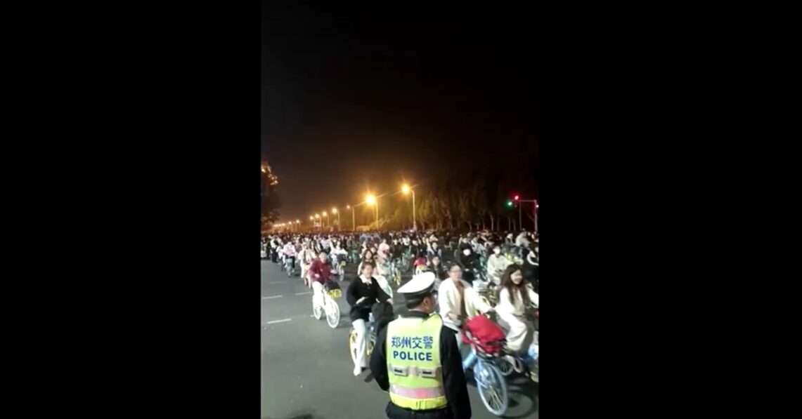 Thousands of bike riders clog roads in China’s Zhengzhou in pursuit of dumpling soup