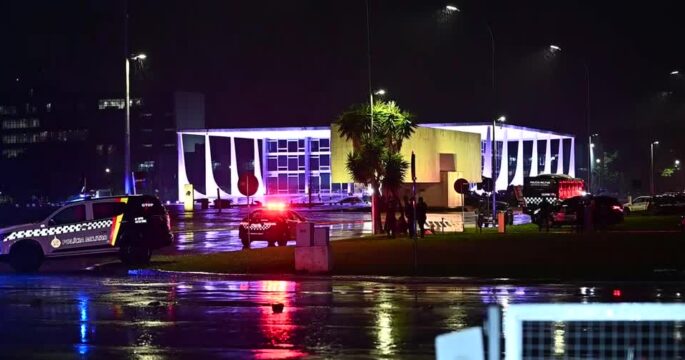 Police guards exterior of Brazil's top court in Brasilia after explosions leave one dead