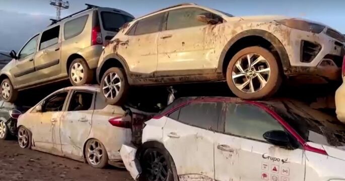 Thousands of wrecked and abandoned cars piled up following Valencia floods