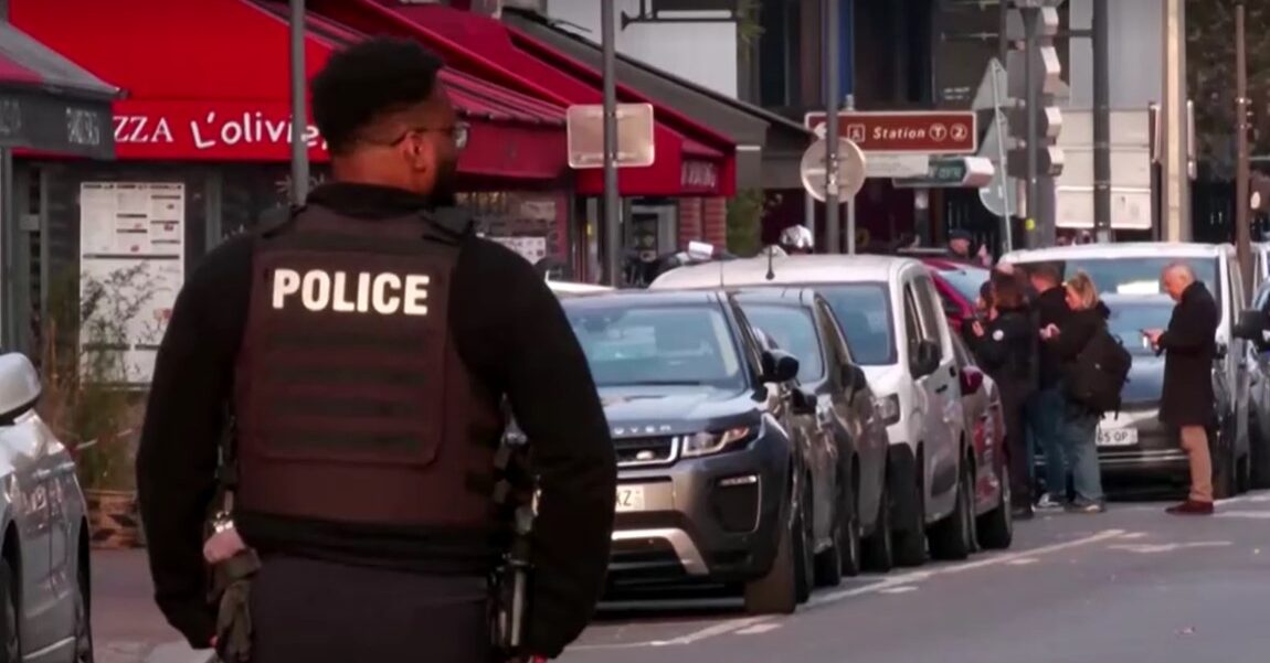 Hostage crisis resolved near Paris