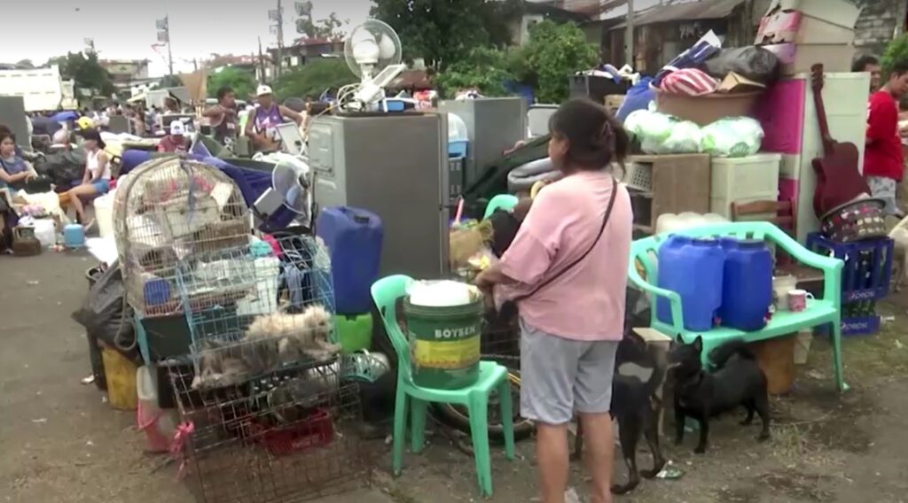 Large fire hits Manila slums 