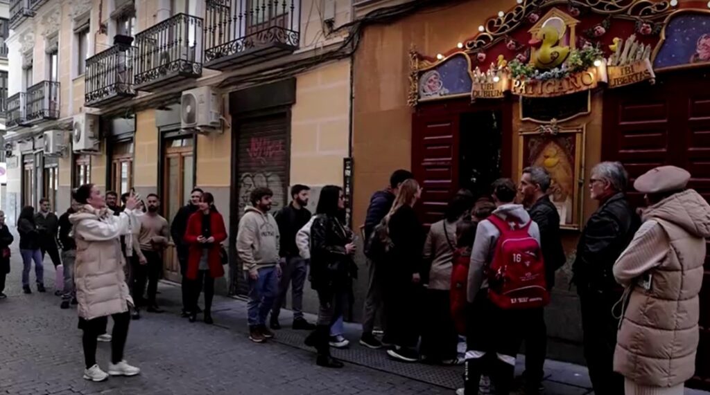 Spaniards worship rubber ducks in unusual church 