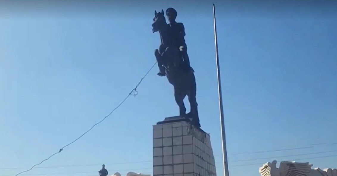 Statue of Bashar al-Assad's brother before torn down in Aleppo