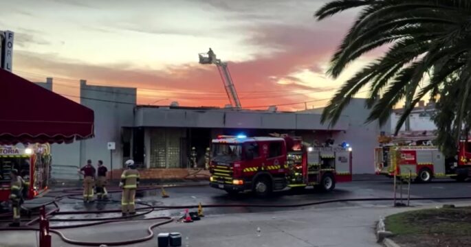 Australia police investigate suspected arson at Melbourne synagogue