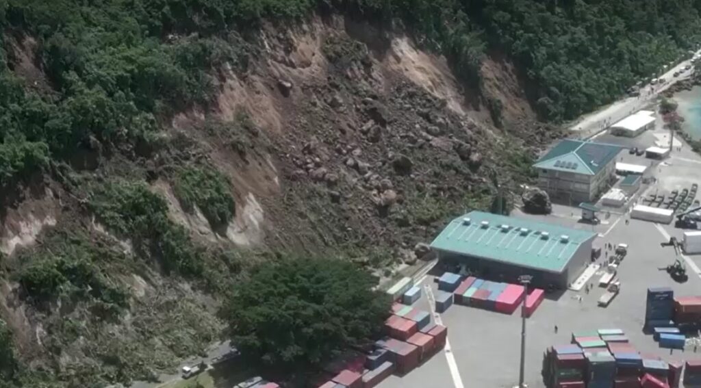 Drone video of landslides following 7.4 magnitude quake in Vanuatu 