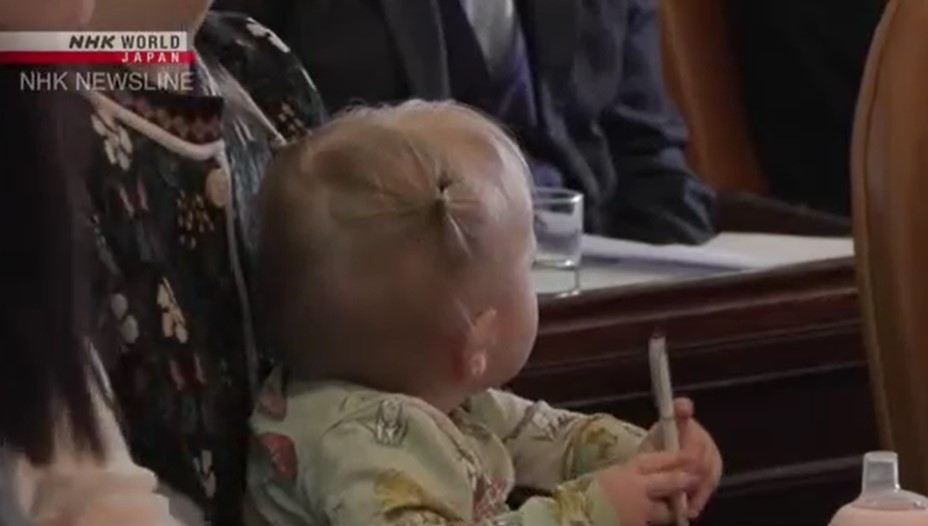 Icelandic politician Kristrun Frostadottir brings toddler in Parliament