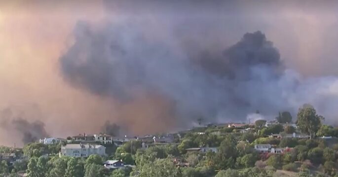 huge plumes of smoke blanketed LA