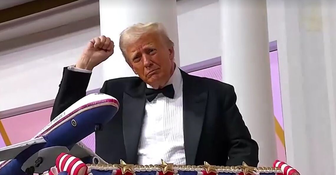 Trump dances to YMCA at inaugural ball