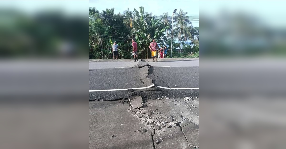 street damaged from earthquake in the Philippines