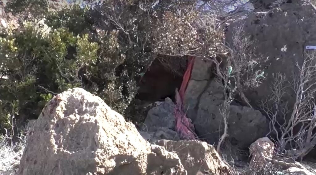 Cave in Somalia said was inhabited by Islamic State members