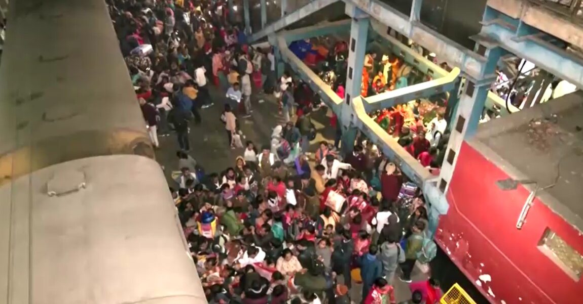 New Delhi railway station overcrowding leaves 15 dead