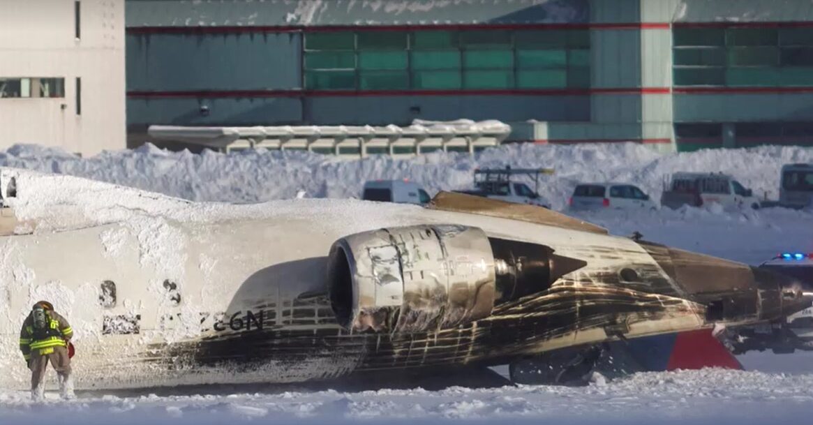 Aircraft upside down in Canada