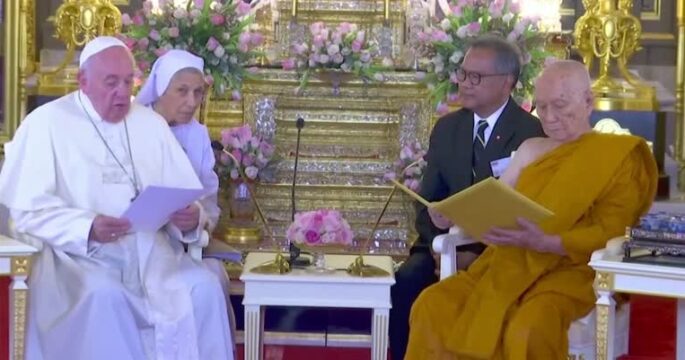 Pope Francis met Thailand's supreme Buddhist patriarch at the start of an official visit on November 21,2019