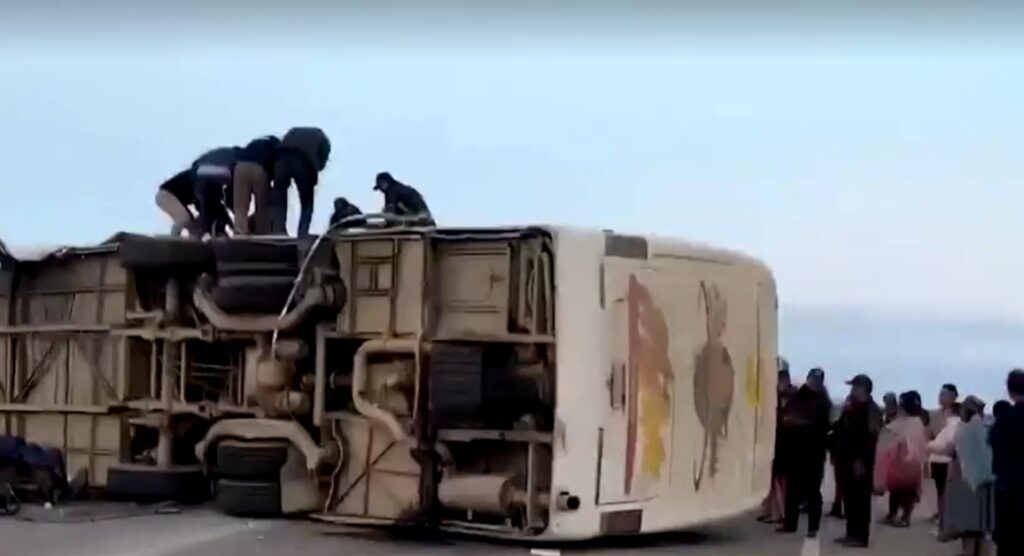 37 dead and dozens injured in bus crash in Bolivia