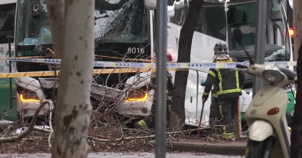 Thirty injured, four critical, after bus crash in Barcelona