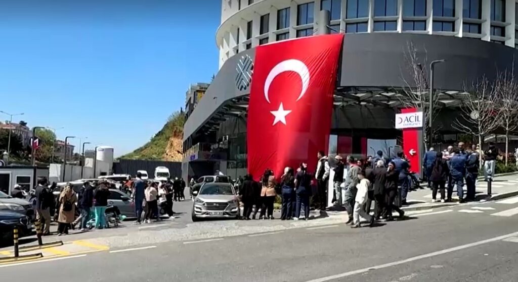People gather in street after 6.2 quake hits Istanbul