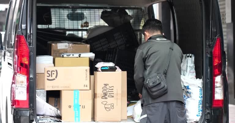 Hong Kong residents grapple with US Postal Service suspension