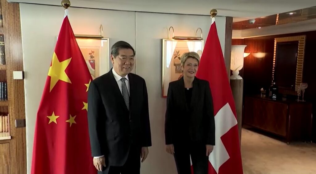 China's He Lifeng meets Swiss president before US talks