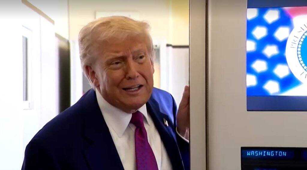 Trump on Air Force One sees no movement on Ukraine talks until he and Putin get together