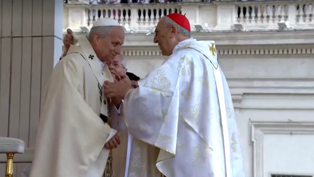 Pope Leo XIV received the pallium