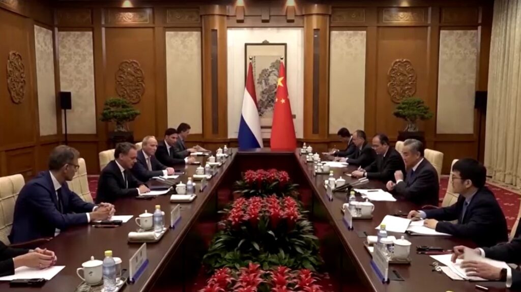 Dutch Foreign Minister and China counterpart meeting