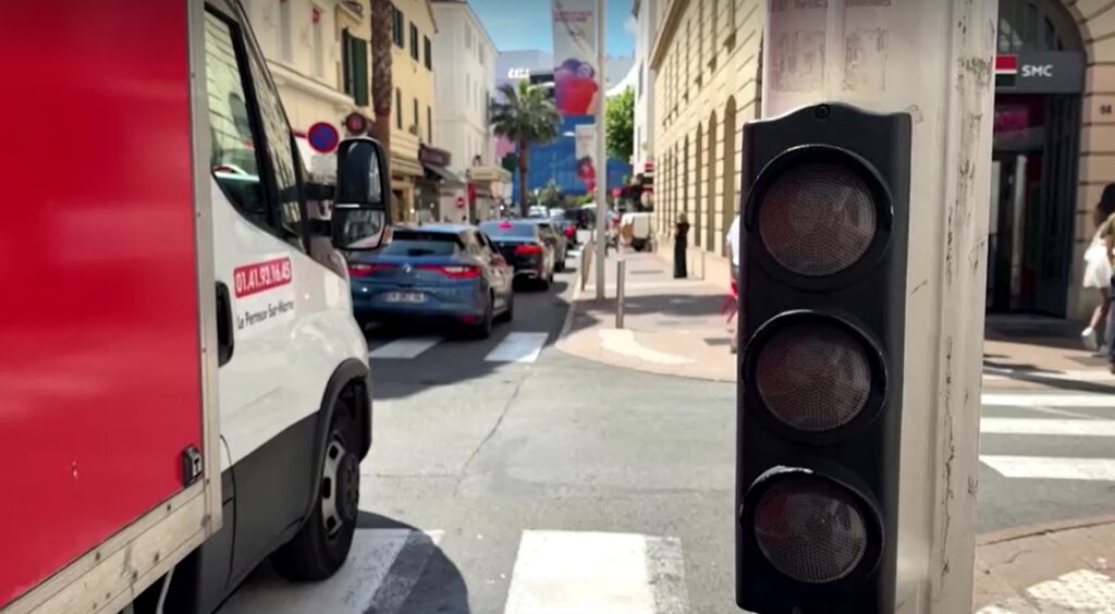 traffic light in France out of power