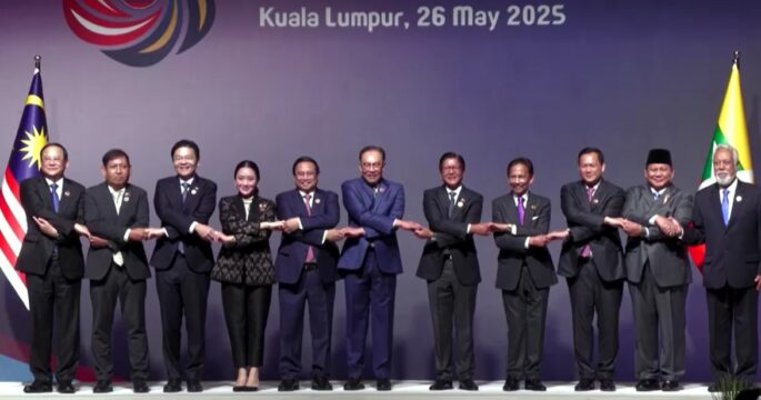 Malaysia hosts ASEAN leaders for summit