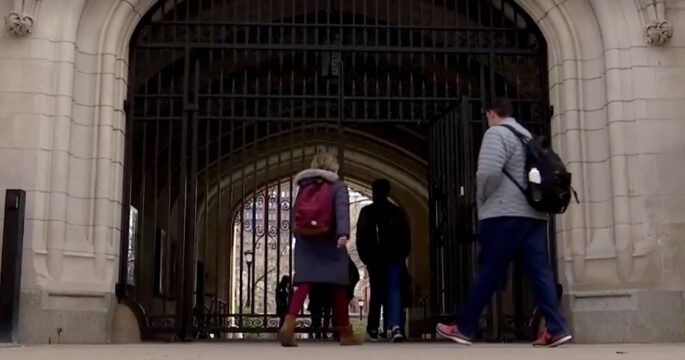 Students enter Harvard University door