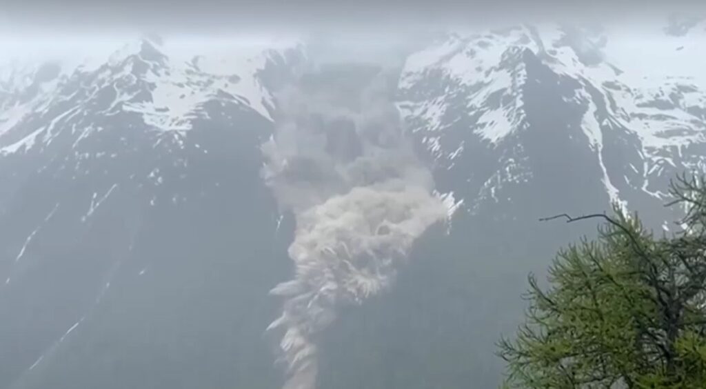 Glacier partially collapses in Switzerland