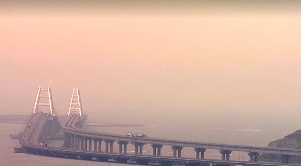 Crimea bridge connects Crimea with Russia