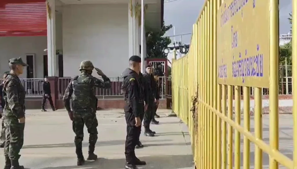 Thai-Cambodia border hours cut amid tensions over disputes | News by Thaiger
