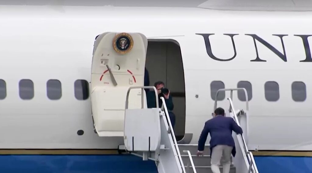 Rubio appears to stumble while boarding Air Force One