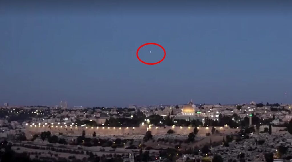 missile seen in Jerusalem with indicated circle
