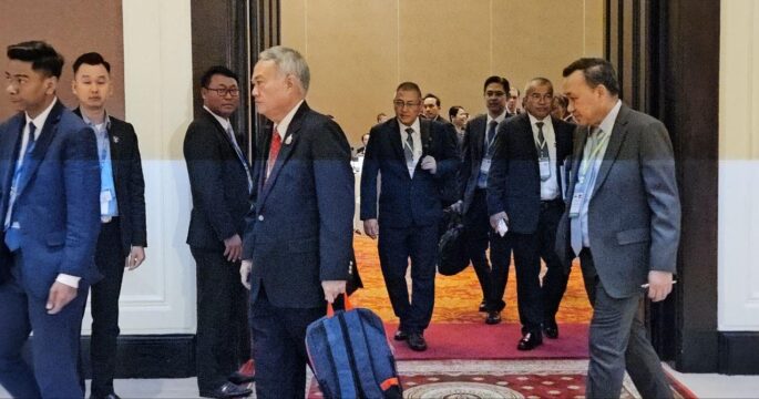 Thailand's representatives leave JBC meeting