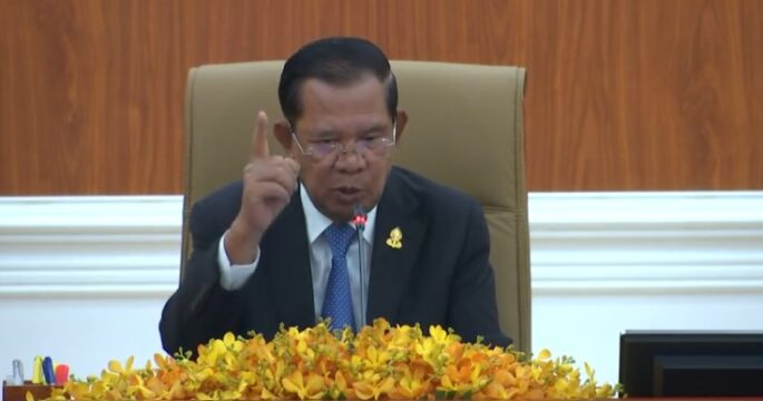Hun Sen delivers speech in Cambodia's Senate