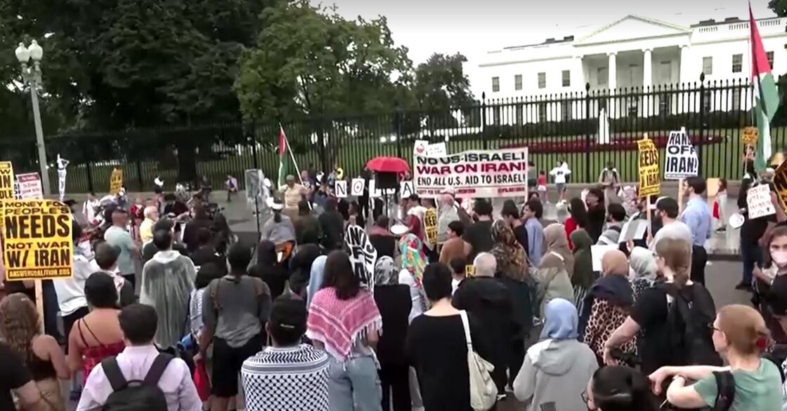 Protest outside White House against war with Iran